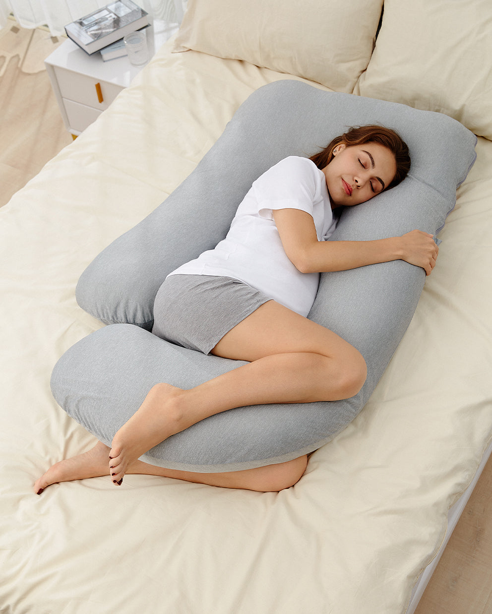 Huggable U-Shaped Pregnancy Pillow